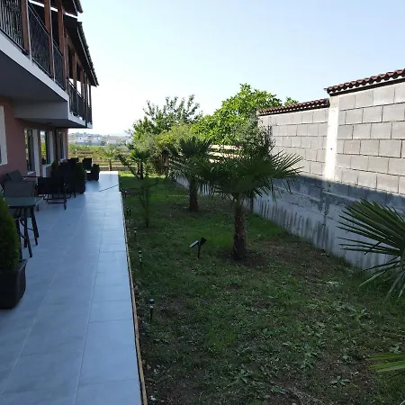 Апарт-готель 8 Arapya Царево